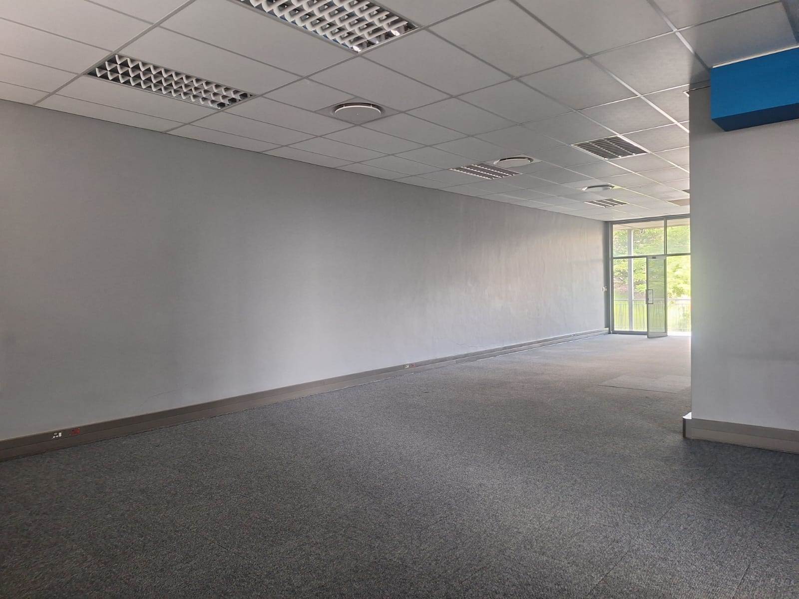 107  m² Commercial space in Riverside Industrial Park photo number 6