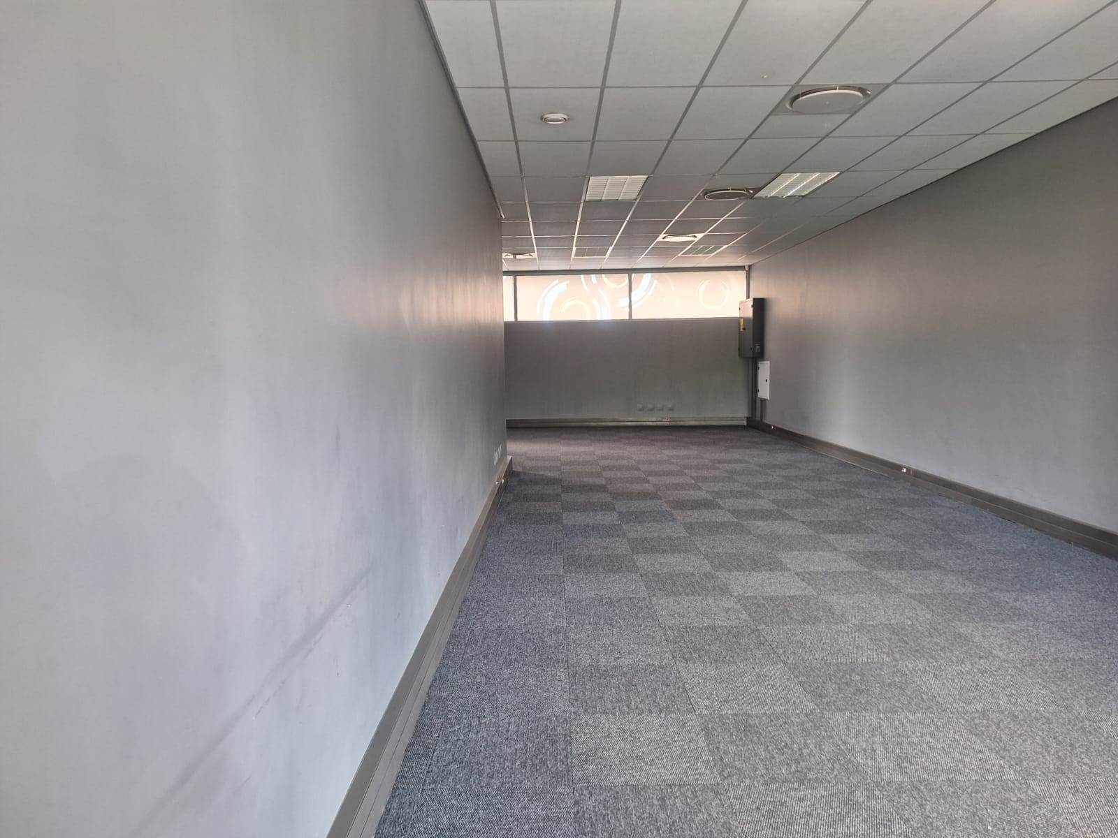 107  m² Commercial space in Riverside Industrial Park photo number 4