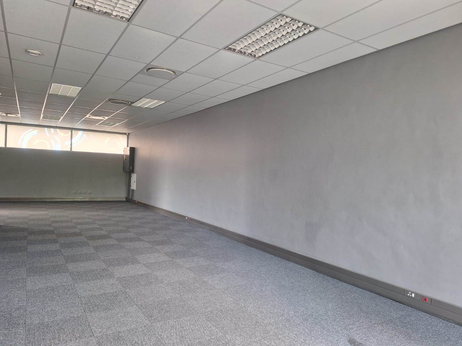 107  m² Commercial space in Riverside Industrial Park photo number 5