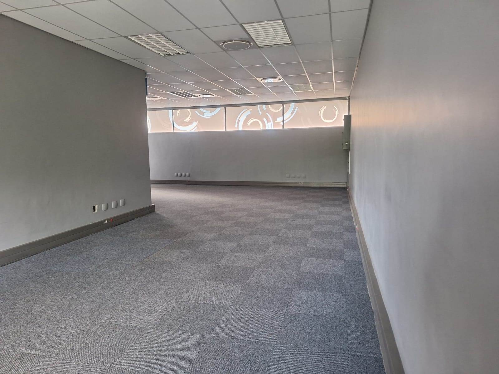 107  m² Commercial space in Riverside Industrial Park photo number 7