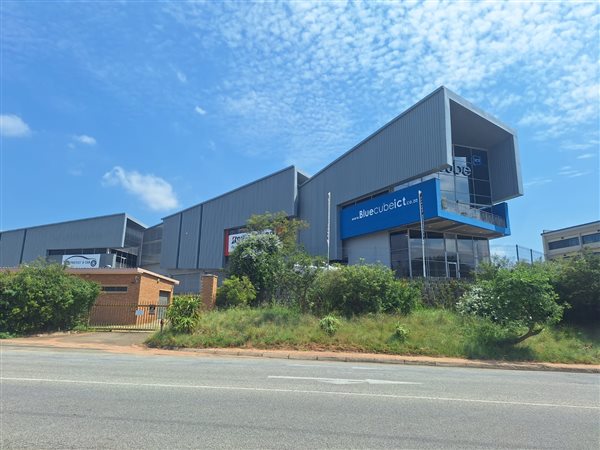 107  m² Commercial space in Riverside Industrial Park