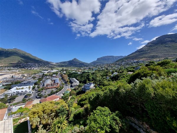 Bachelor apartment in Hout Bay and surrounds