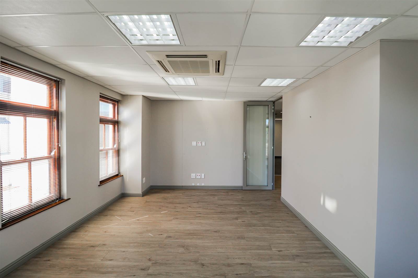 206  m² Commercial space in Stellenbosch Central photo number 10