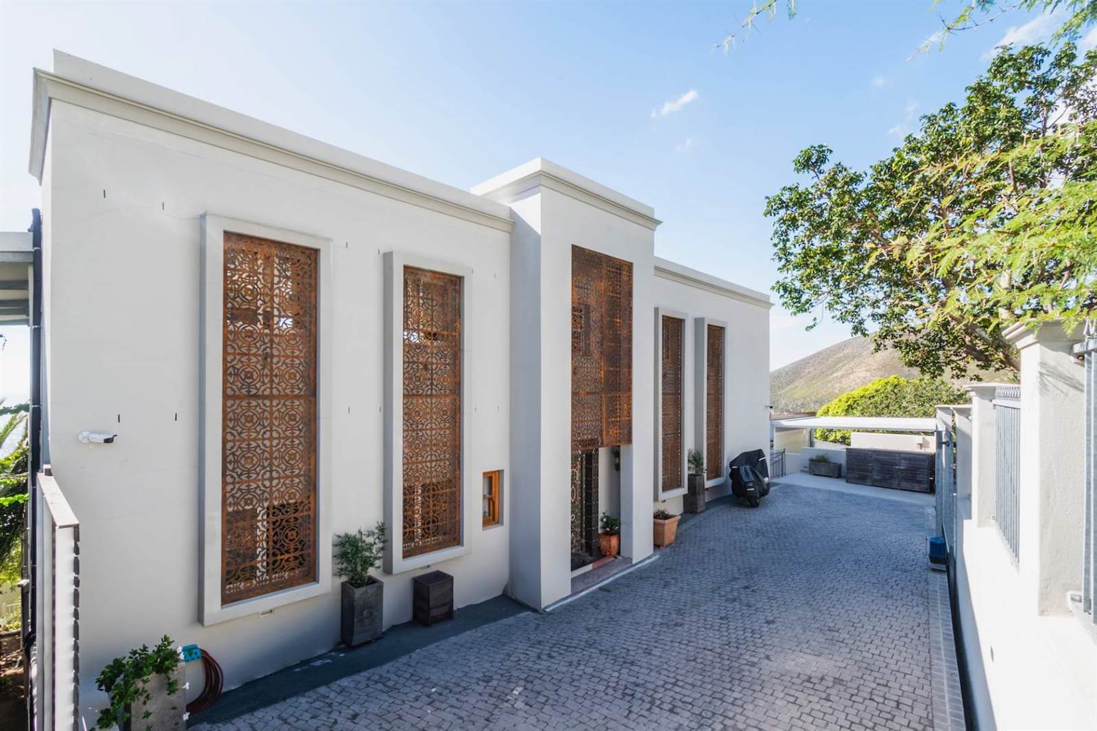 3 Bed House in Fresnaye photo number 28