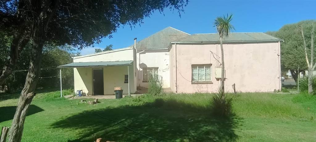 5 Bed House in Dewetsdorp photo number 3