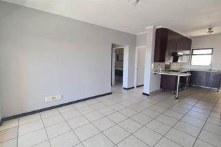 2 Bed Apartment in Edenvale photo number 2