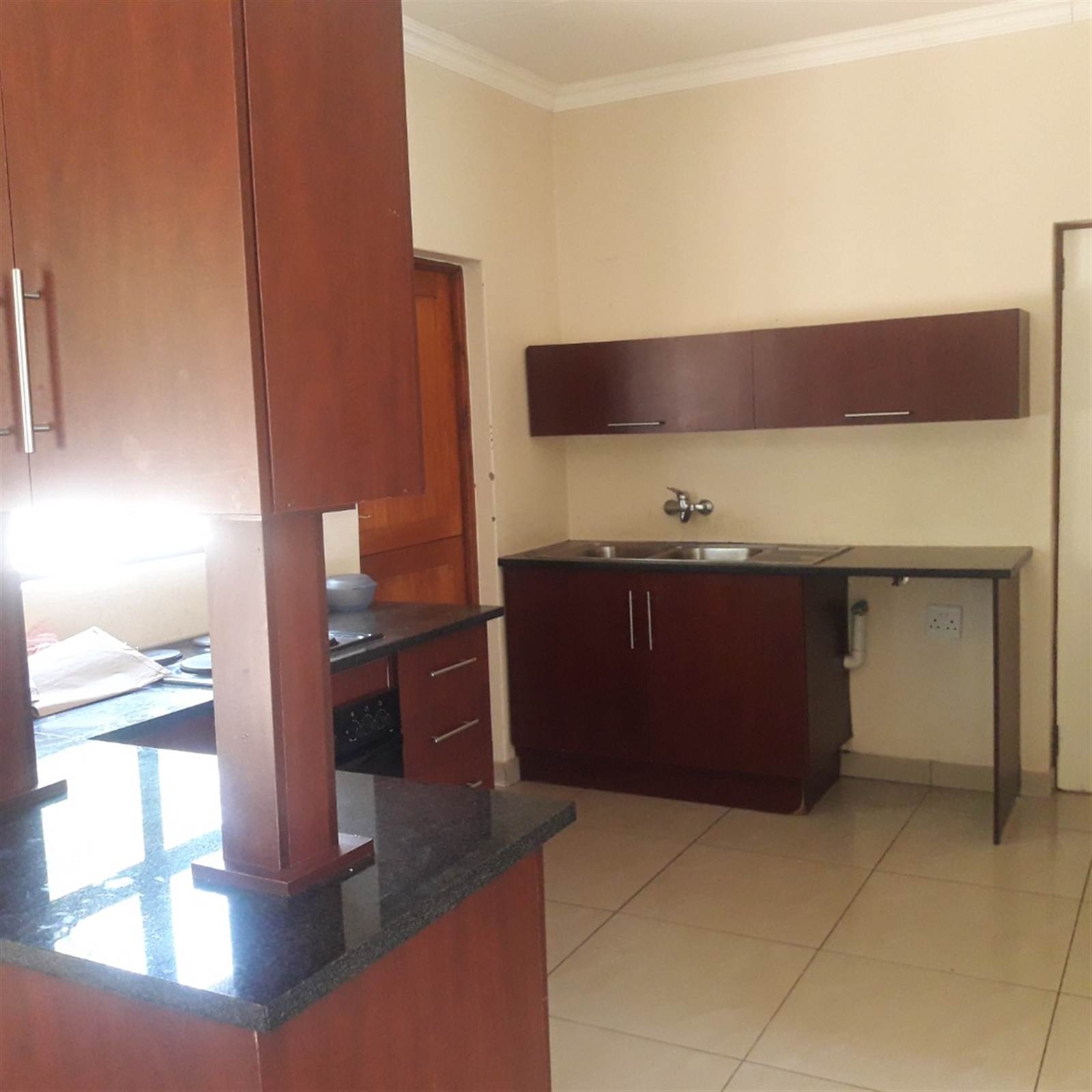 180  m² Commercial space in Louis Trichardt photo number 2
