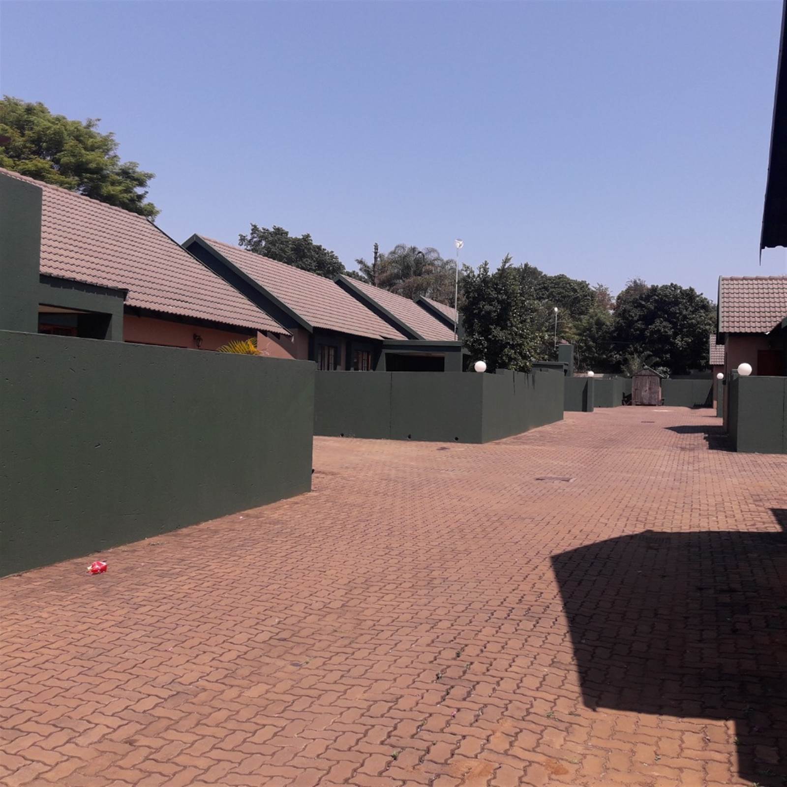 180  m² Commercial space in Louis Trichardt photo number 16