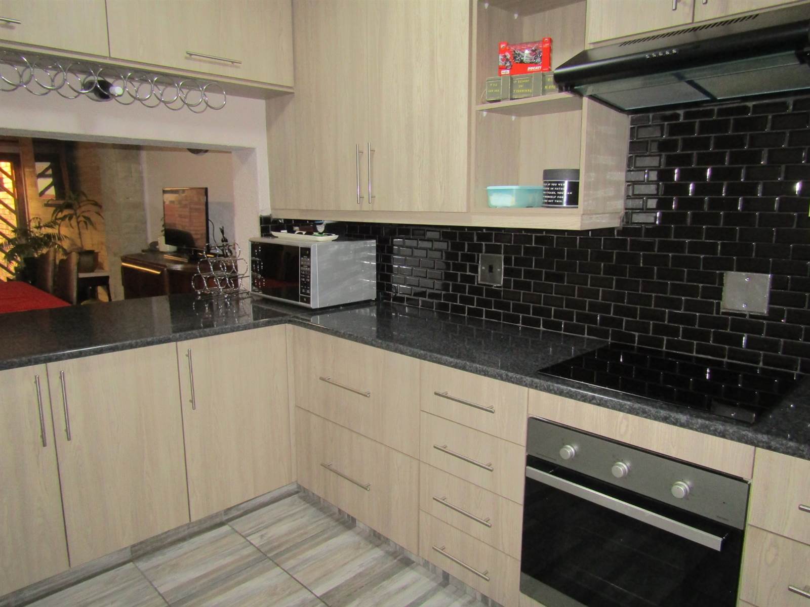 2 Bed Townhouse in New Redruth photo number 2