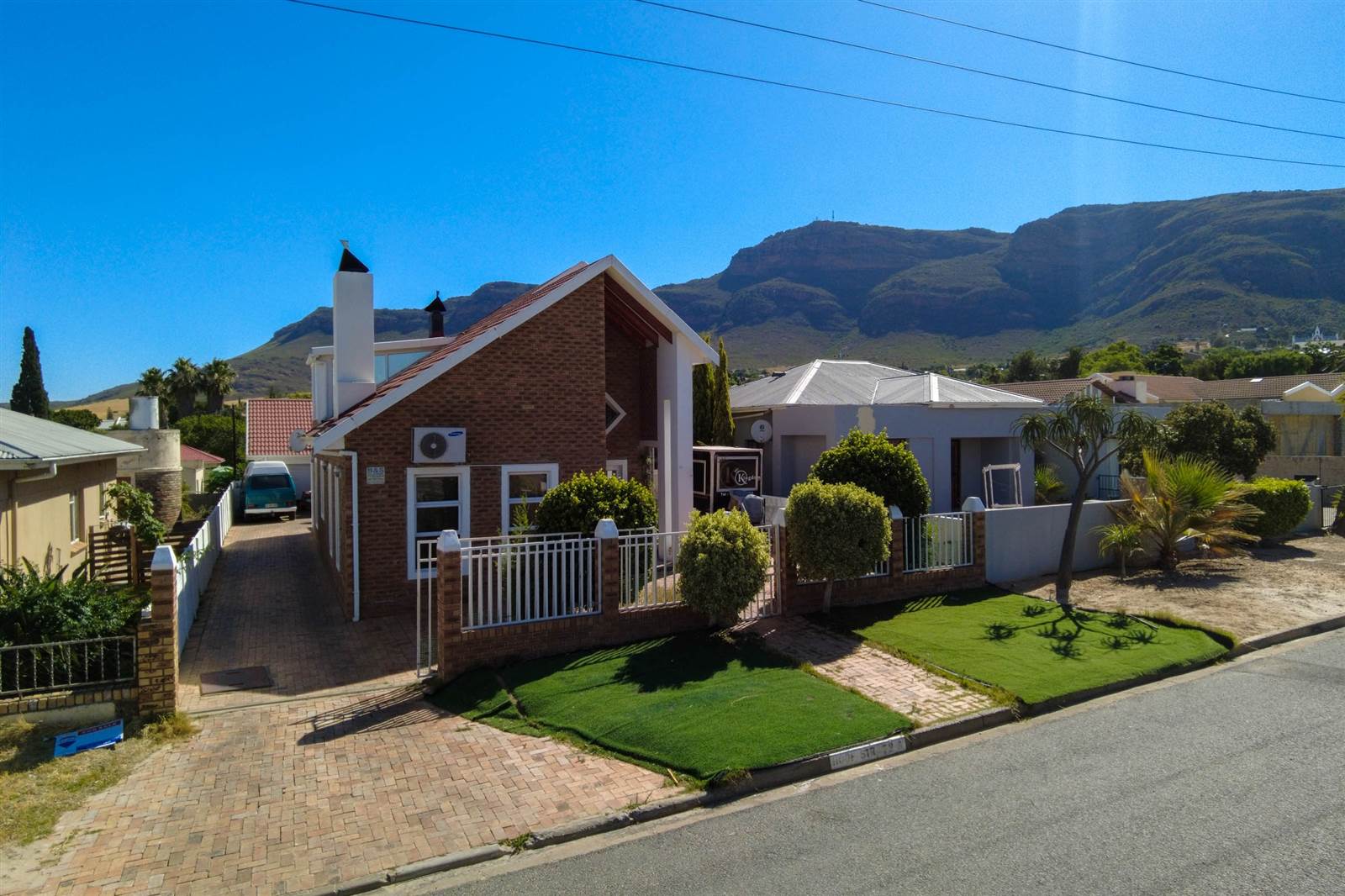 3 Bed House in Piketberg photo number 4