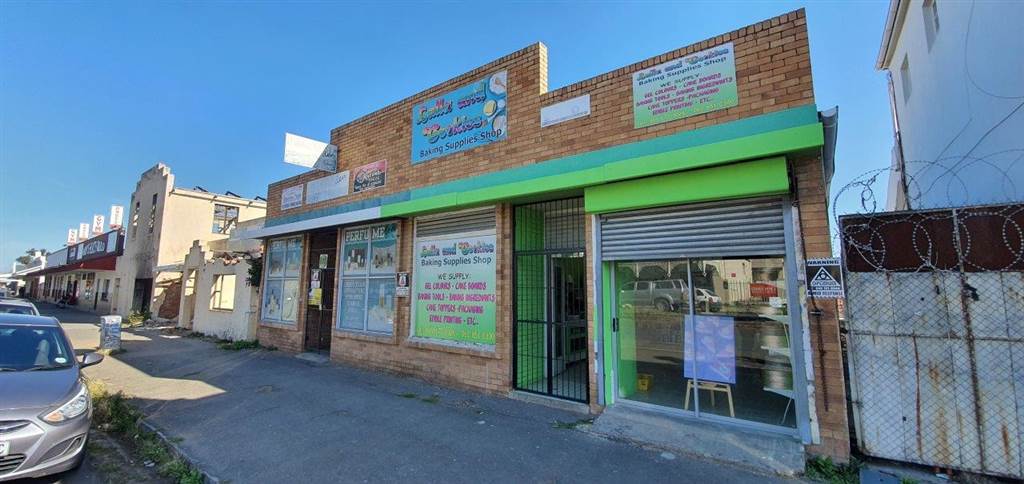 350  m² Commercial space in King Williams Town photo number 1
