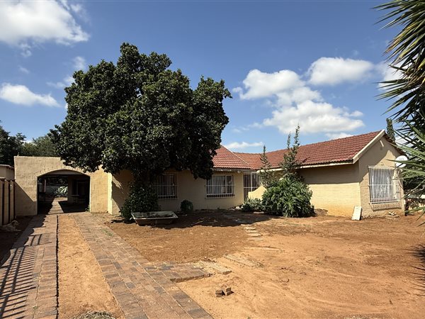 4 Bedroom House