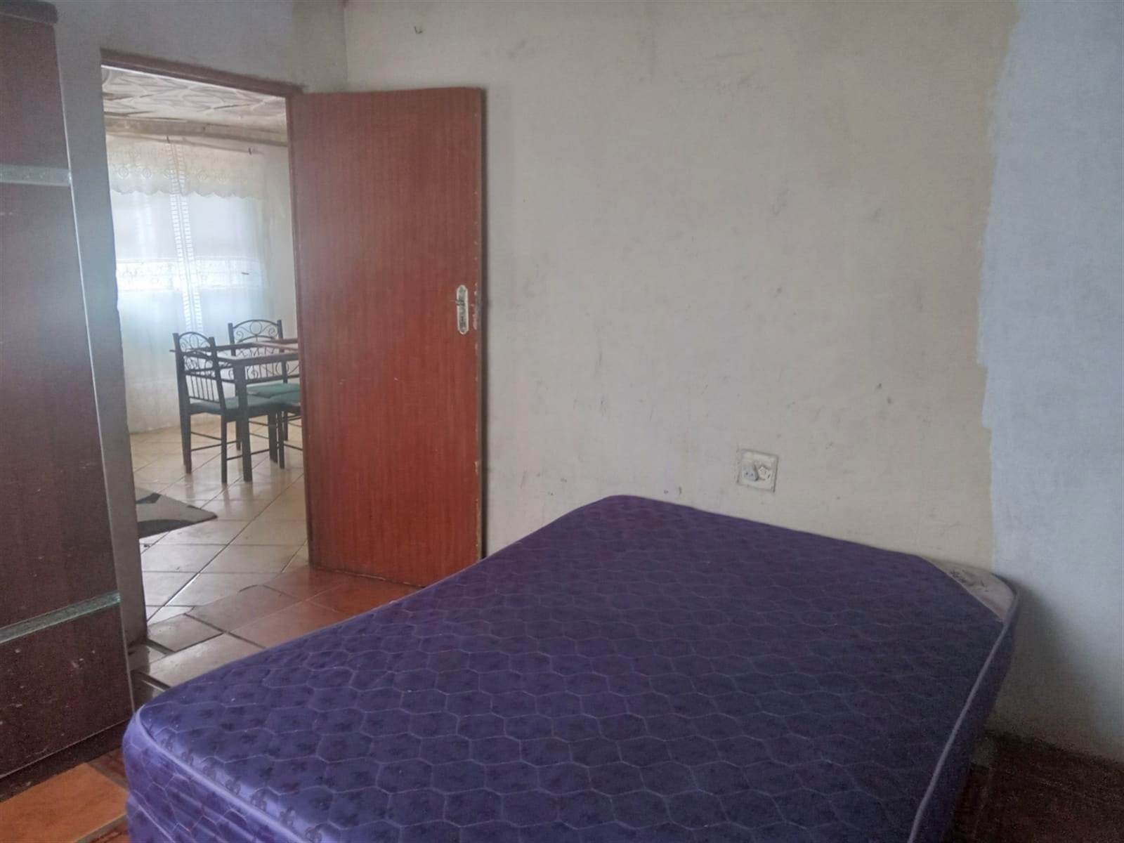 2 Bed House in Kwa Nobuhle photo number 9