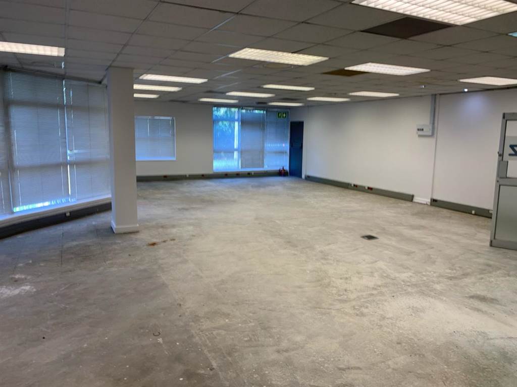 176  m² Office Space in Mt Edgecombe photo number 8