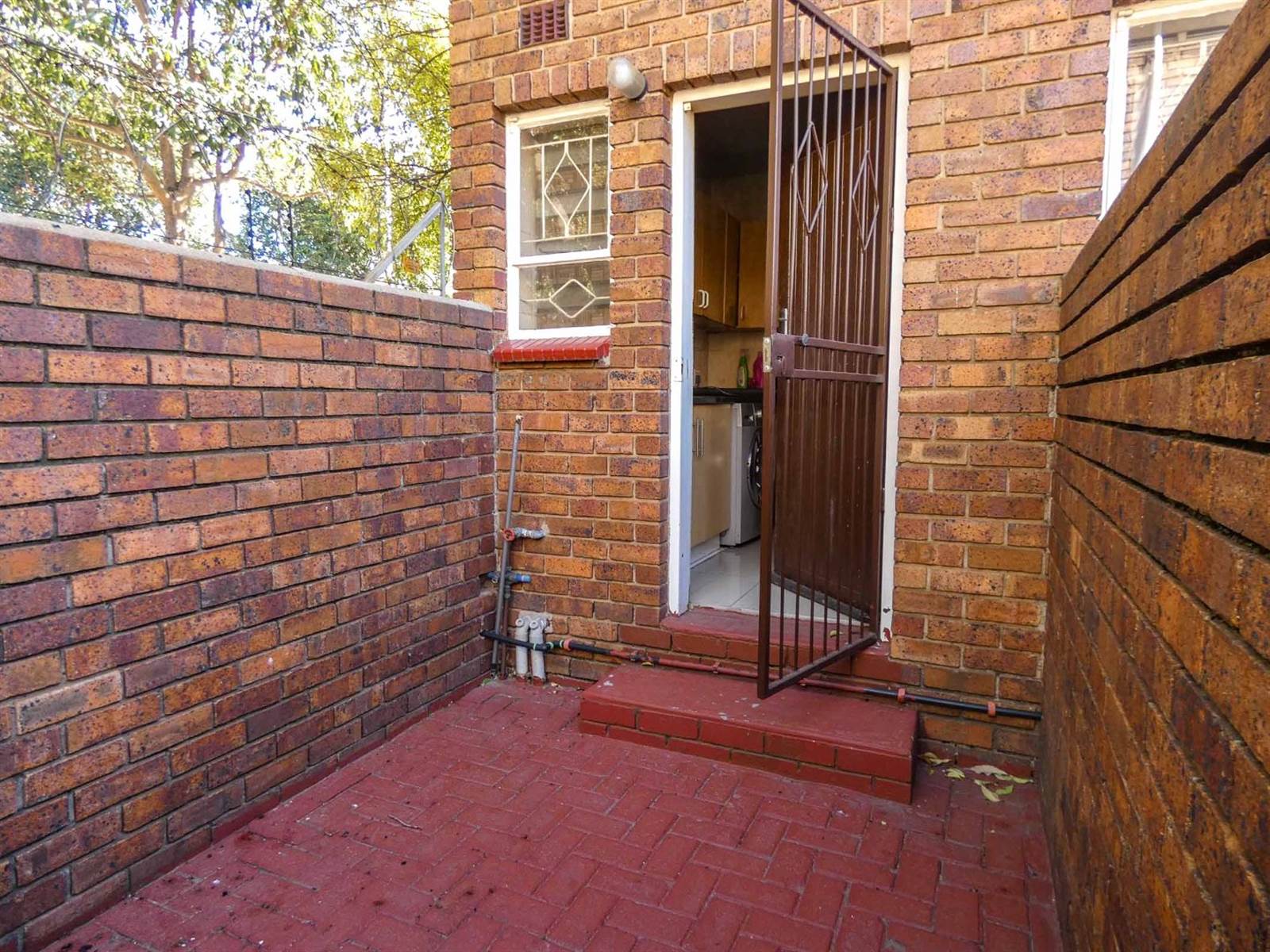 3 Bed Townhouse in Benoni Central photo number 22