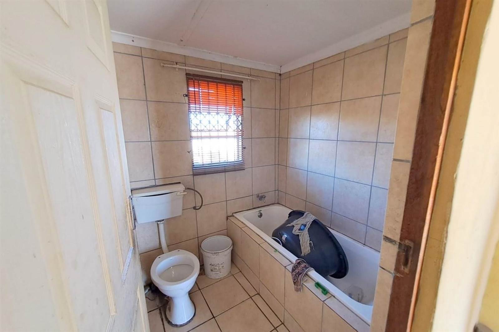 2 Bed House in Zwide photo number 8