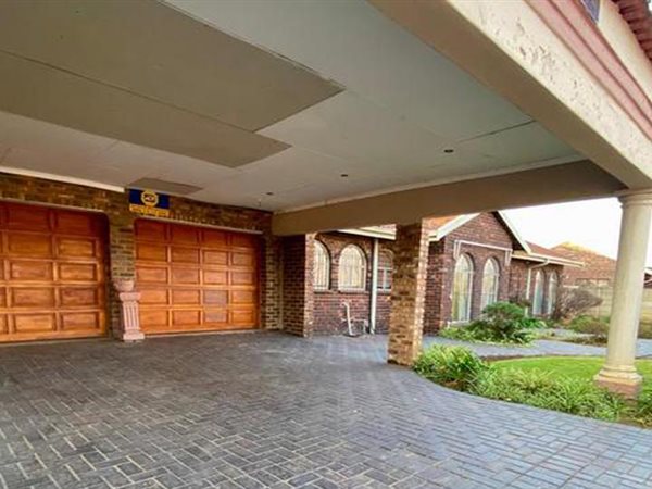 3 Bedroom House 3 Bedroom House