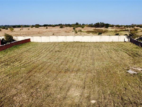 961 m² Land available in Copperleaf