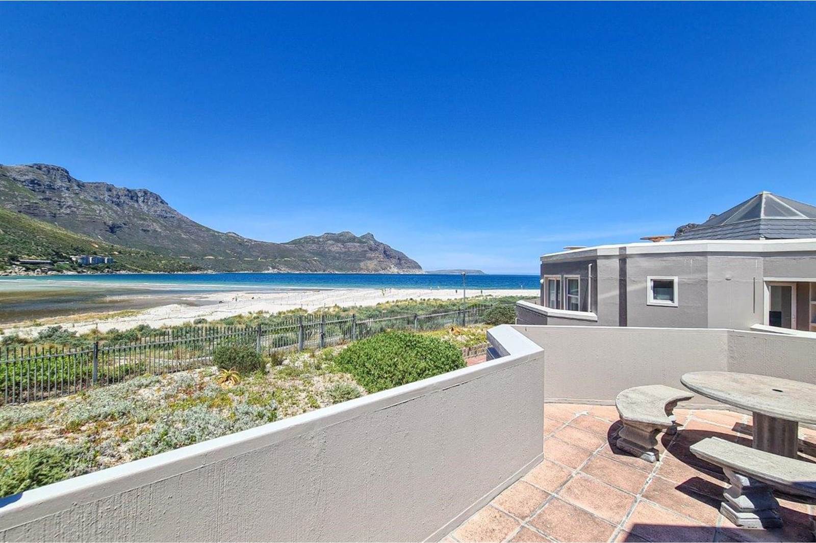 3 Bed Townhouse in Hout Bay and surrounds photo number 4