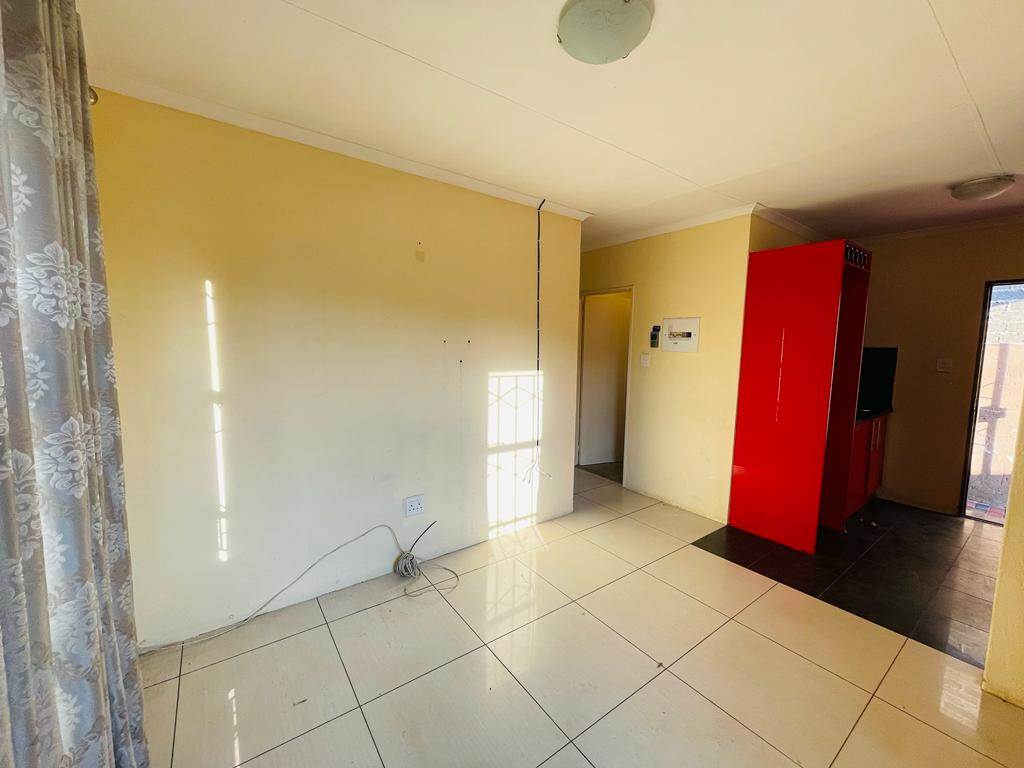 2 Bed House in Kaalfontein photo number 5