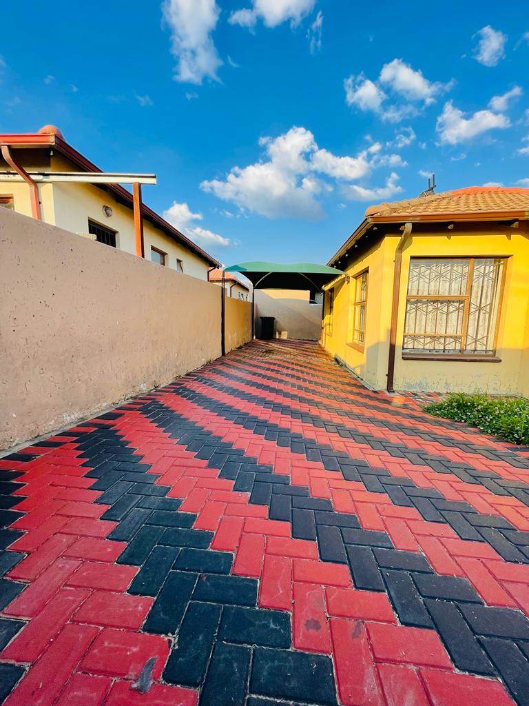 2 Bed House in Kaalfontein photo number 15