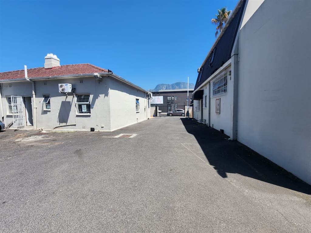 989  m² Commercial space in Claremont photo number 14