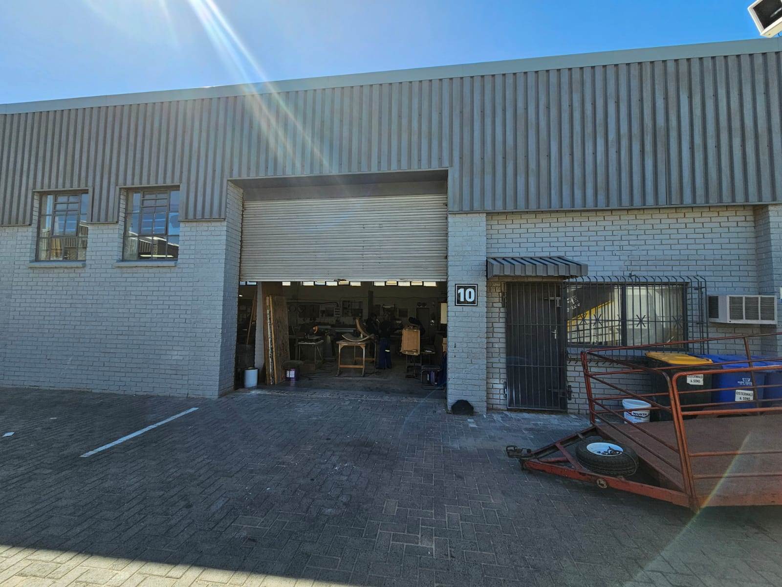 350  m² Industrial space in Maitland photo number 1