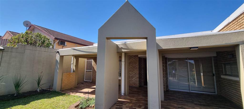 3 Bed House in Allandale photo number 3
