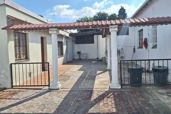 3 Bed House in Germiston South photo number 3