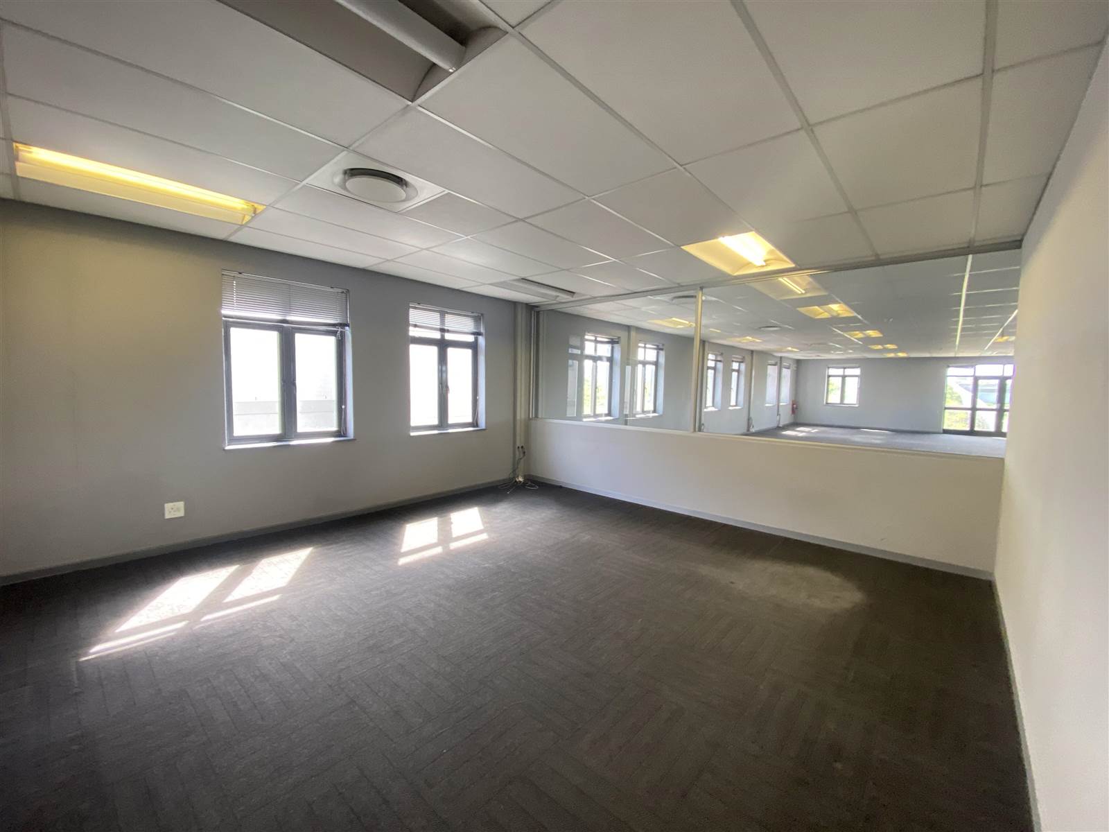 1818  m² Commercial space in Century City photo number 11