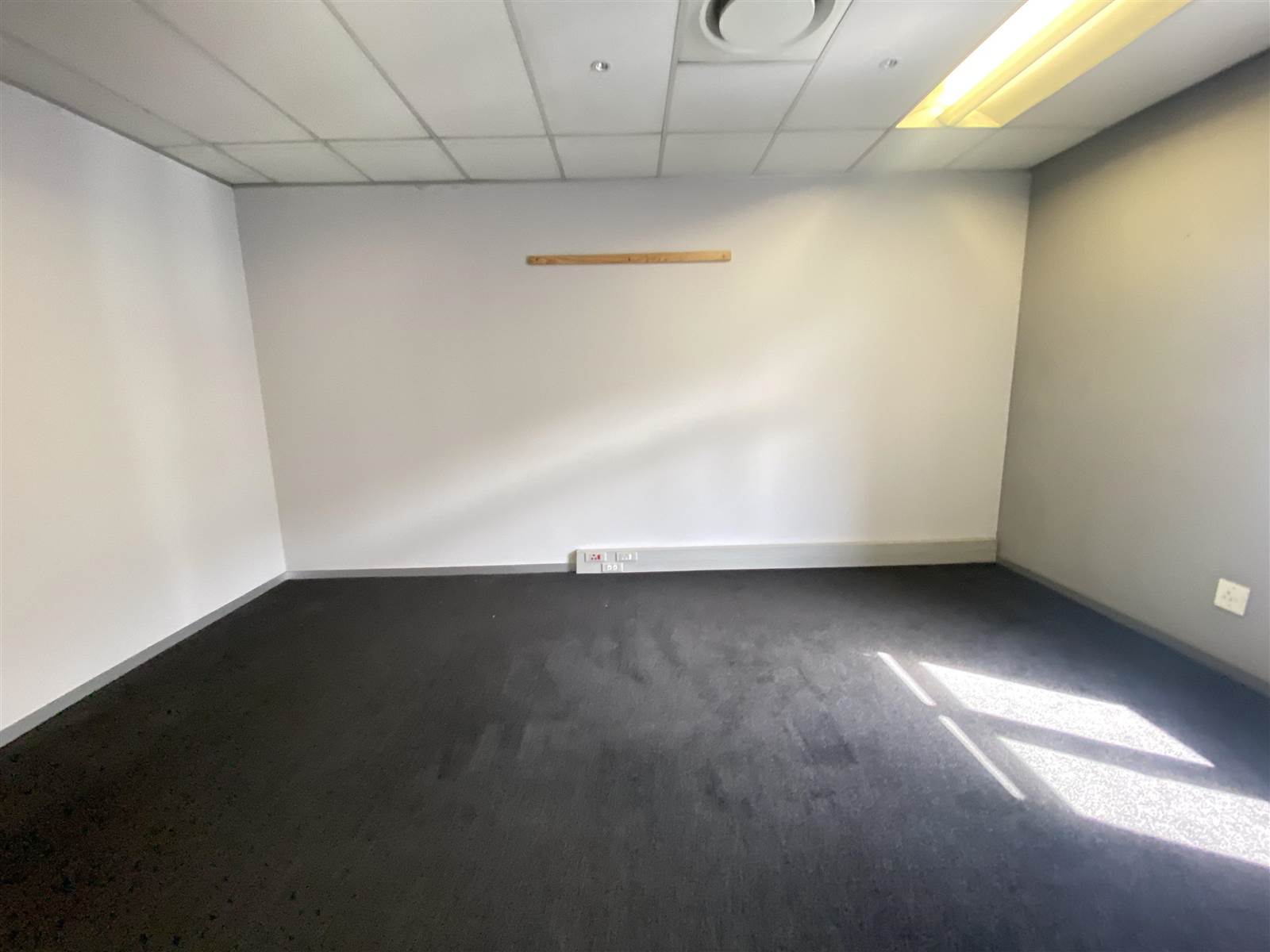 1818  m² Commercial space in Century City photo number 28