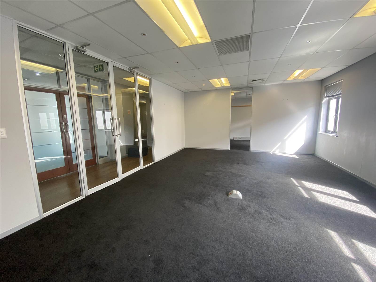 1818  m² Commercial space in Century City photo number 10