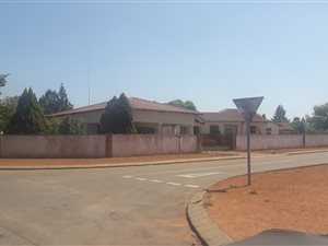 4 Bed House in Meyerton Park