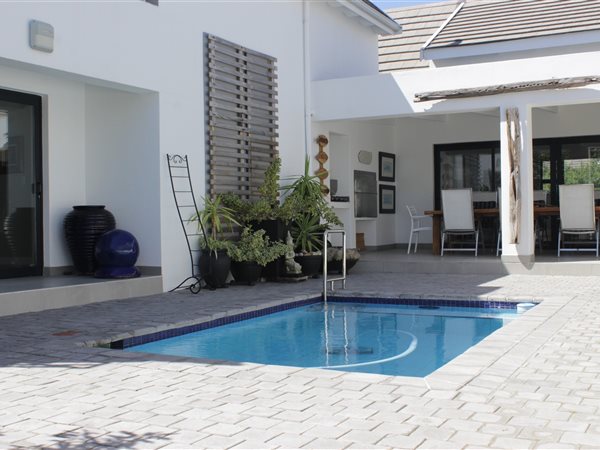 4 Bedroom House 4 Bedroom House