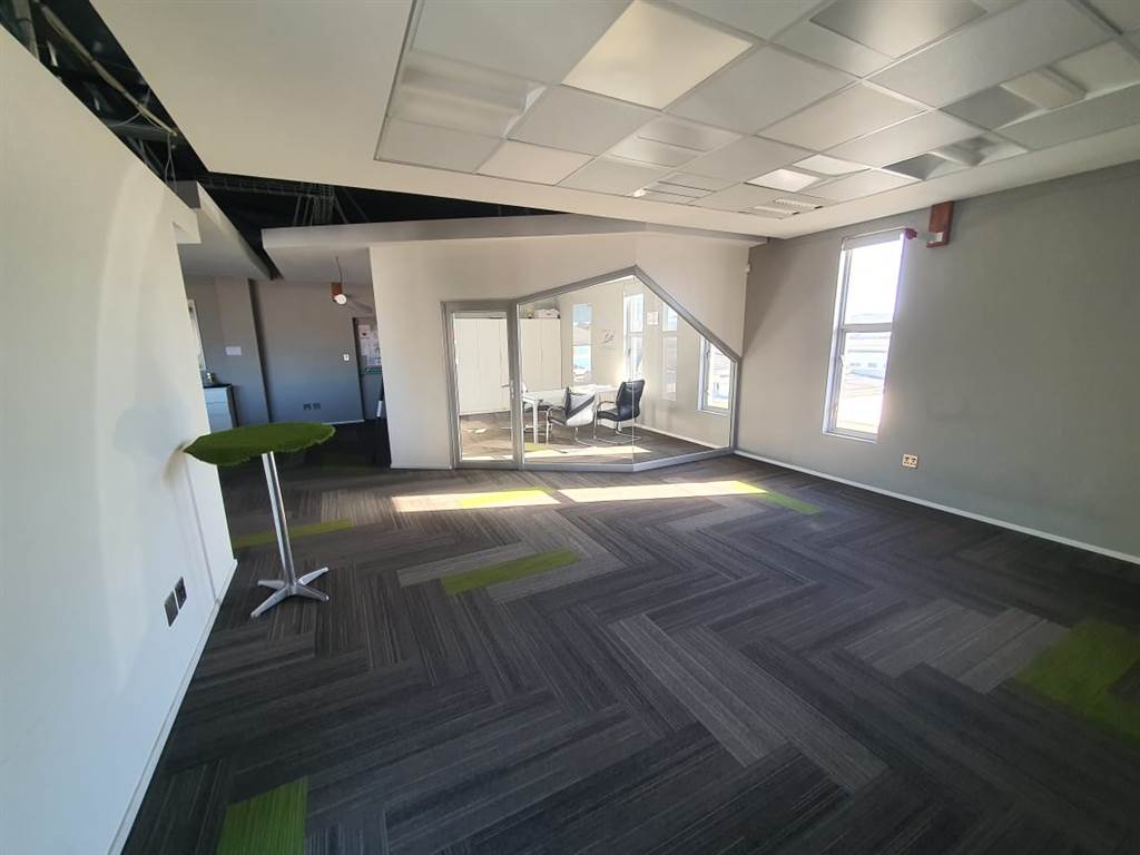662  m² Commercial space in Newton Park photo number 10
