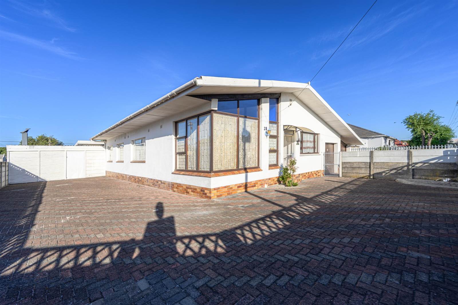 4 Bed House in Parow Central photo number 1