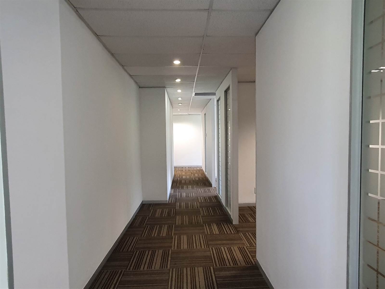 470  m² Commercial space in Bryanston photo number 3