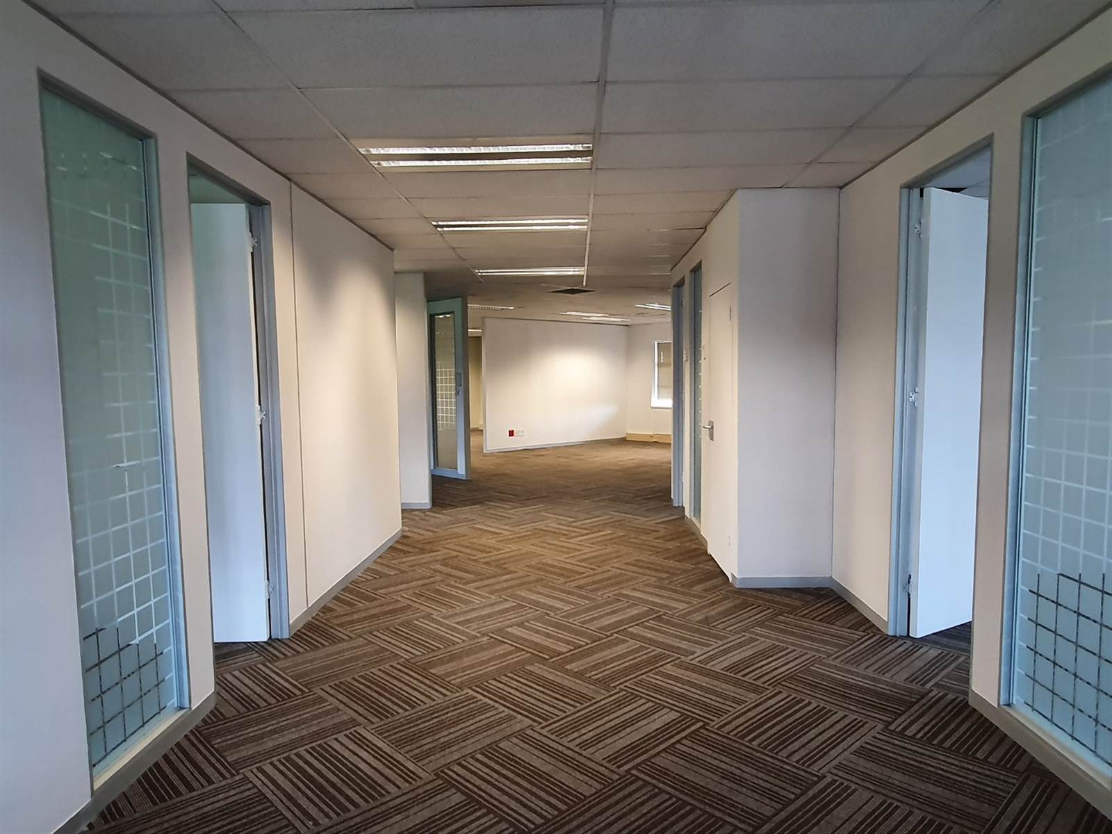 470  m² Commercial space in Bryanston photo number 15