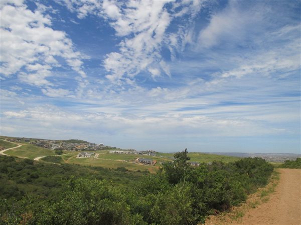 490 m² Land available in Hartenbos