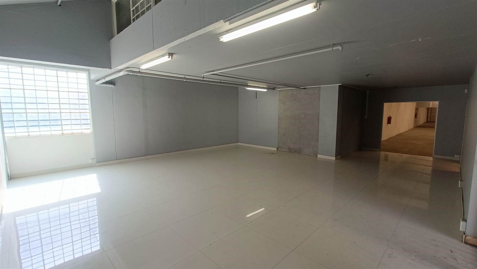 1500  m² Commercial space in Woodstock photo number 30