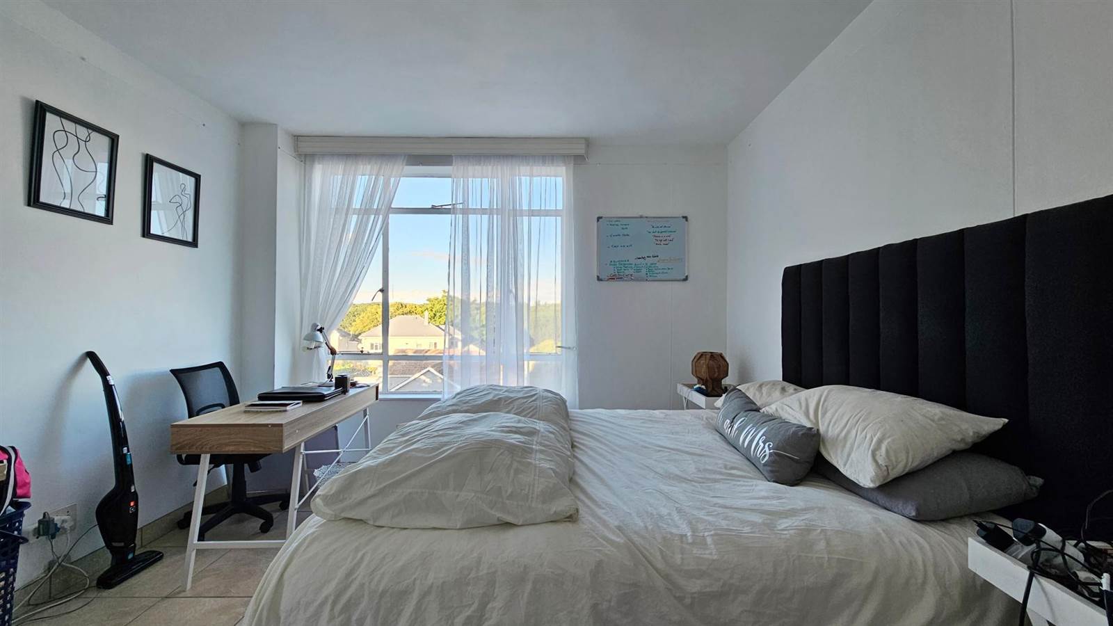 1 Bed Apartment in Rondebosch photo number 7