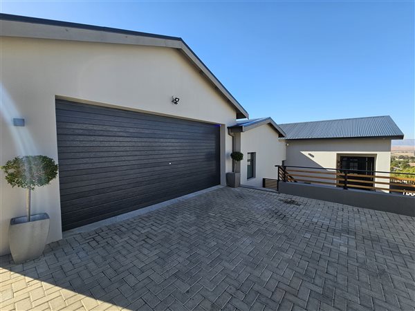 2 Bedroom House 2 Bedroom House