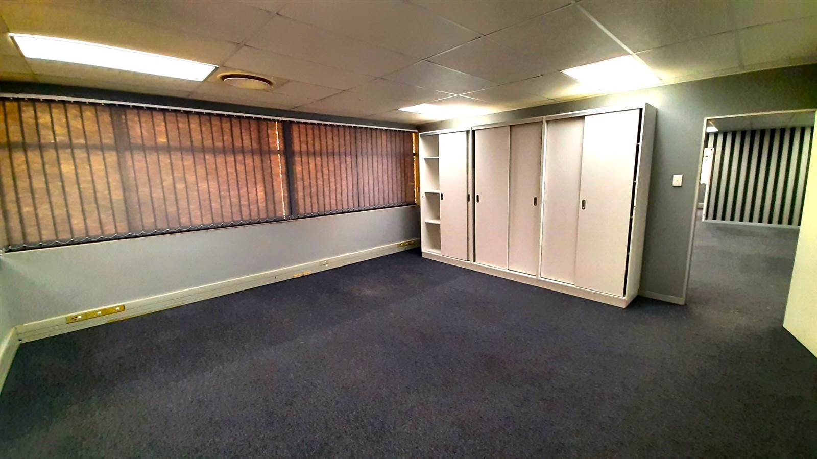 220  m² Commercial space in Westville photo number 6