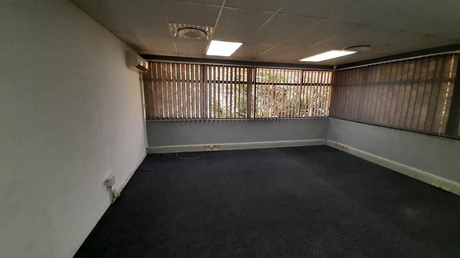 220  m² Commercial space in Westville photo number 7