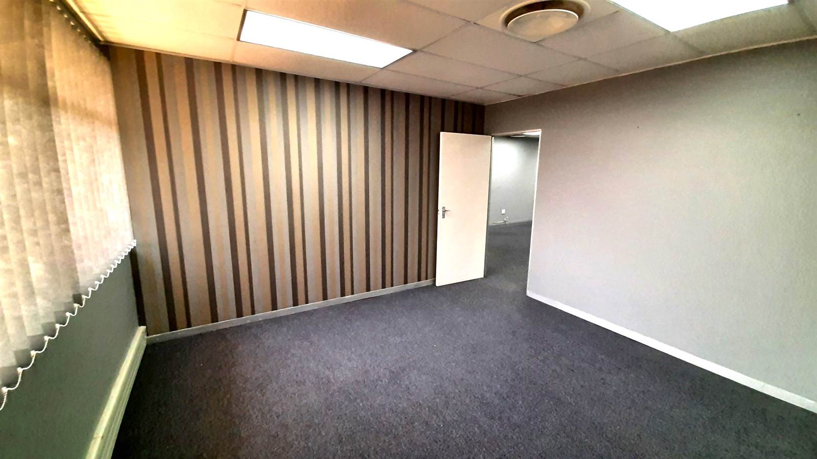 220  m² Commercial space in Westville photo number 9