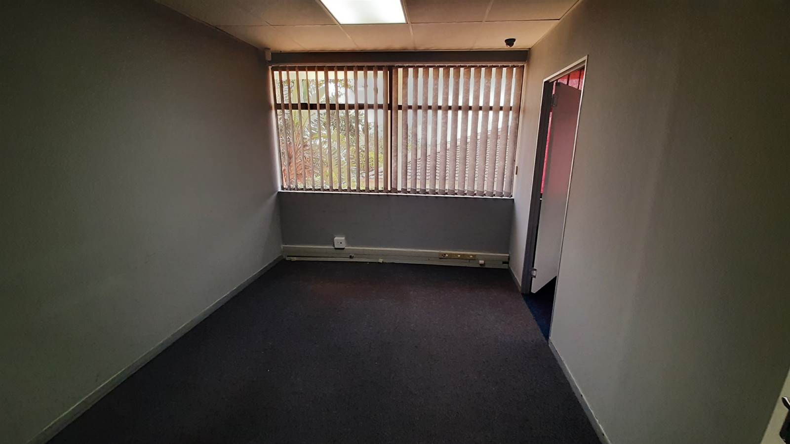 220  m² Commercial space in Westville photo number 11