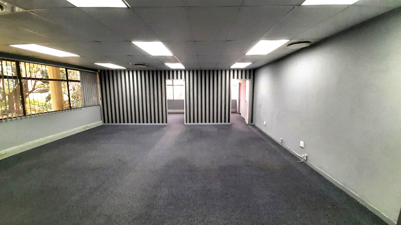 220  m² Commercial space in Westville photo number 2