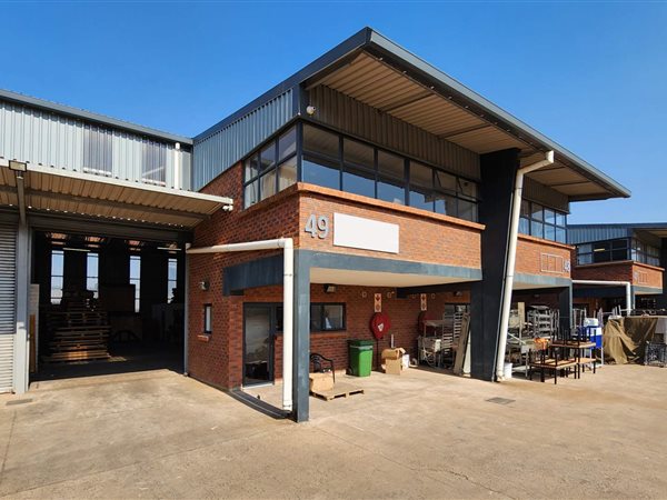 290  m² Industrial space