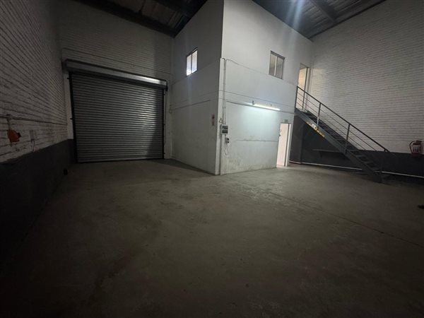 129 m² Industrial space 129 m² Industrial space
