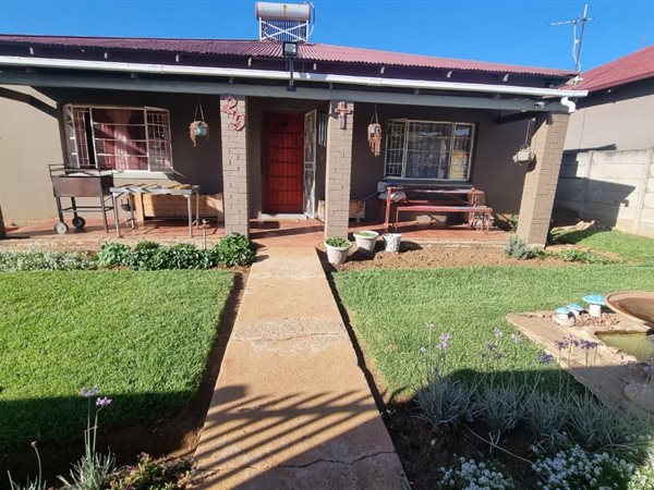 3 Bedroom House 3 Bedroom House